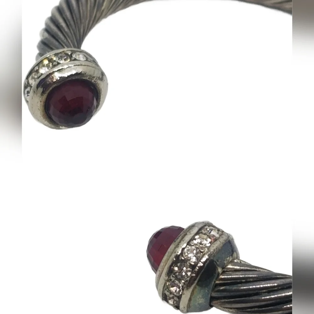 VINTAGE DESIGNER INSPIRED SILVERTONE CABLE  & FAUX JEWEL  BRACELET